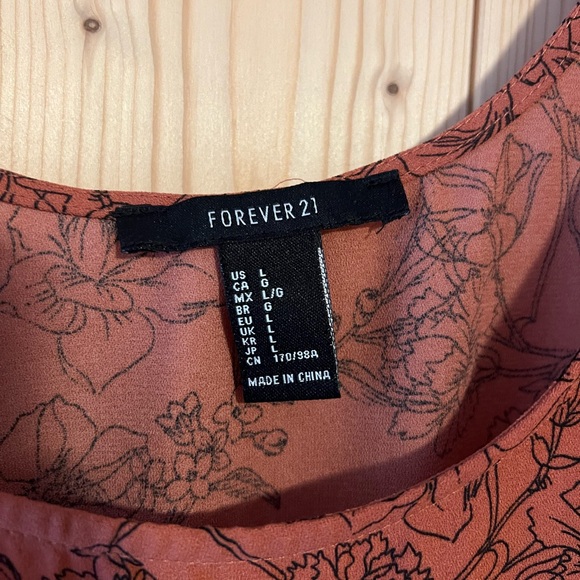 Romper - Picture 2 of 3